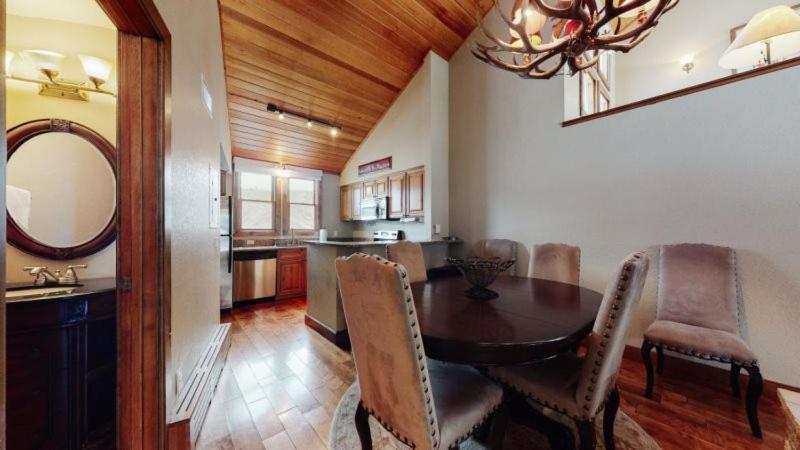 2 Bedroom Ski In, Ski Out Luxury Residence Located On Fanny Hill In The Heart Of Snowmass Village Aspen Exterior photo